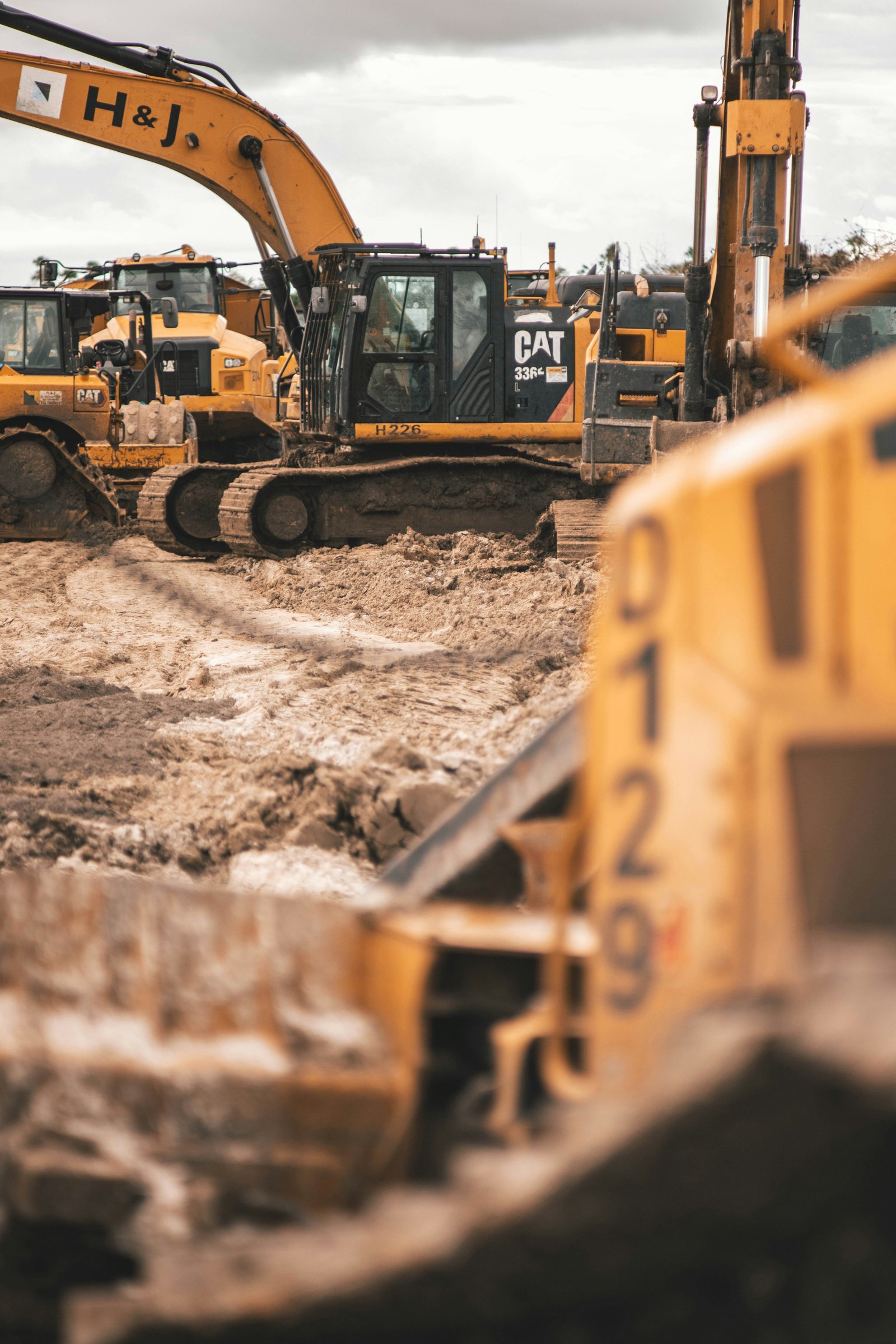PRGT heavy machinery on construction site - mobile